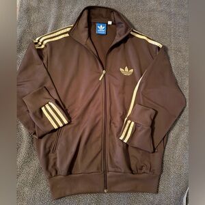 Men’s Adidas medium track jacket brown